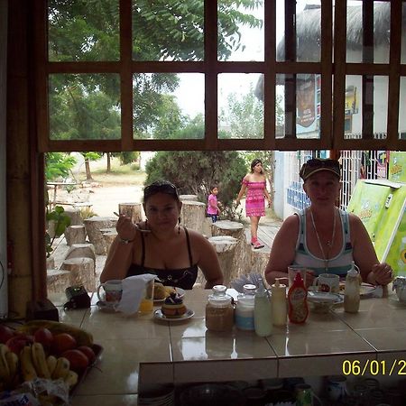 Hostal Camping Beach Salinas  Exterior foto