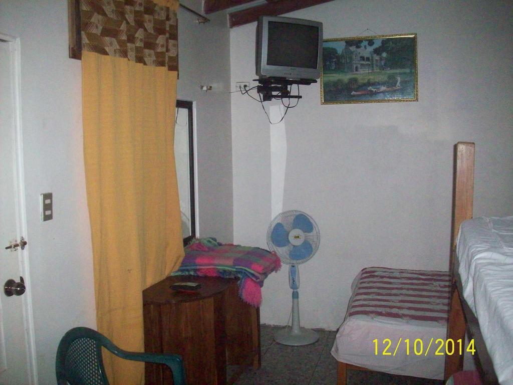 Hostal Camping Beach Salinas  Exterior foto